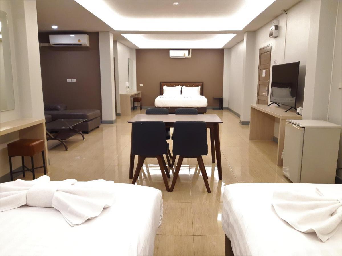 Zleep D Hotel Udonthani Kültér fotó